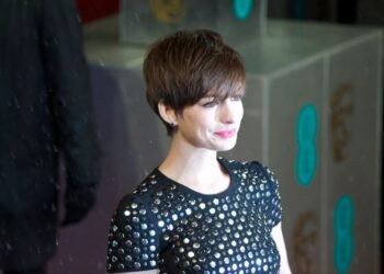 Anne Hathaway’s Support of Purpose-Driven Founders