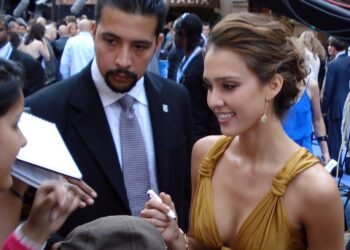 How Jessica Alba Built Honest Company Without Traditional Backing