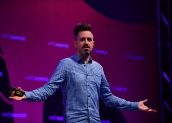 How Rand Fishkin Left Moz to Build in Public With SparkToro